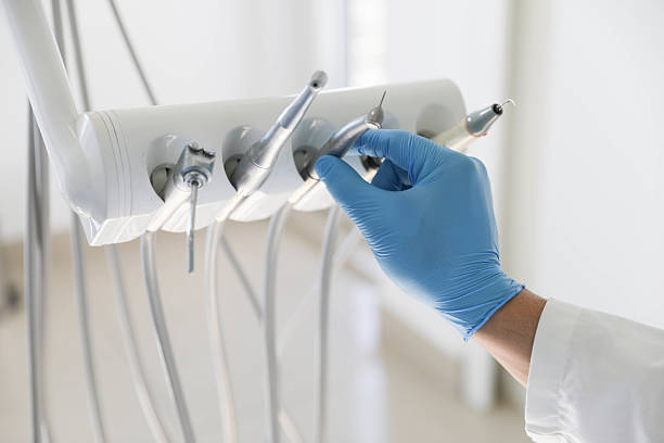 Professional Tooth Extraction technician working in Lake Bluff, IL